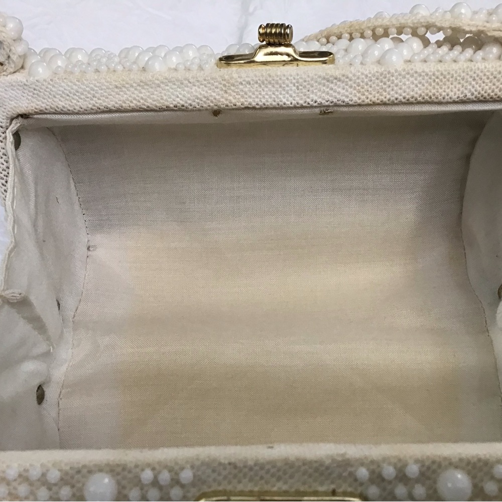 Vintage 1960’s Beaded Barrel Handbag - Picture 13 of 14